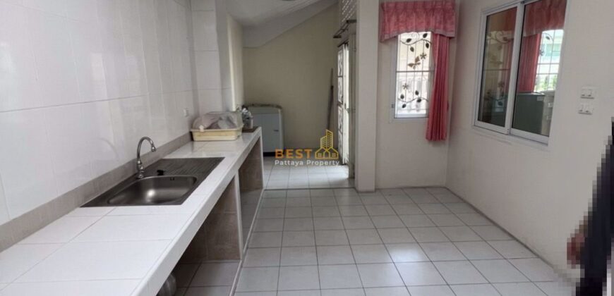 H010015 – East Pattaya Townhouse For Sale