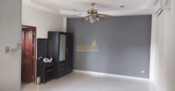 H010023 – Central Pattaya Villa / Single House For Sale