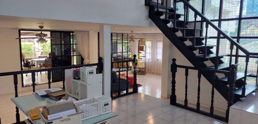 H010023 – Central Pattaya Villa / Single House For Sale