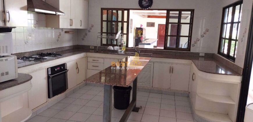 H010023 – Central Pattaya Villa / Single House For Sale