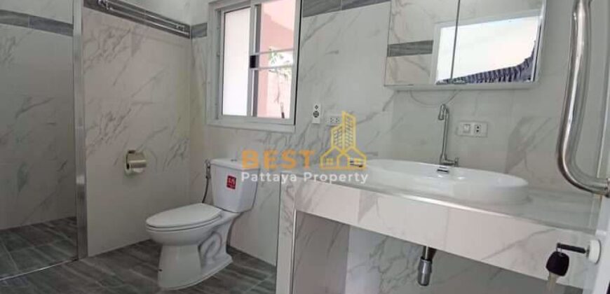 H010037 – East Pattaya Pool Villa For Sale