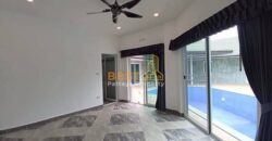 H010037 – East Pattaya Pool Villa For Sale