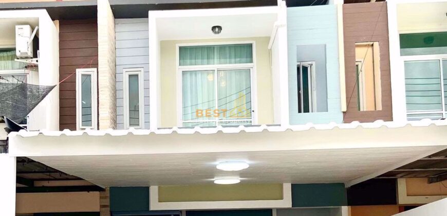 H010047 – East Pattaya Townhouse For Sale