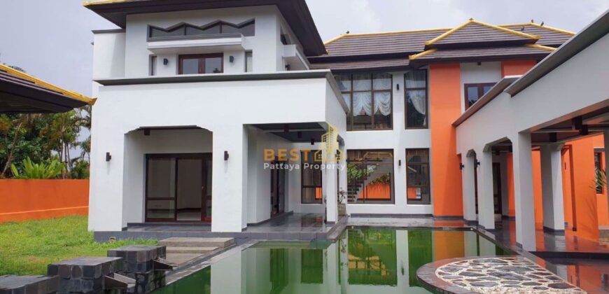 H010116 – East Pattaya Pool Villa For Sale