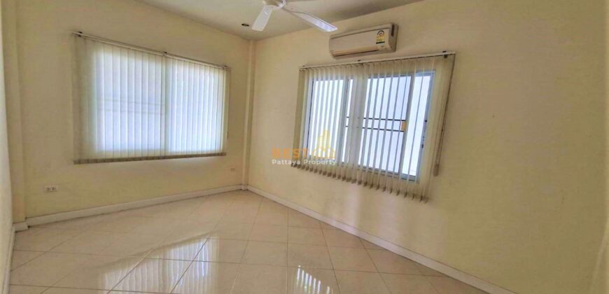 H010121 – East Pattaya Villa / Single House For Sale