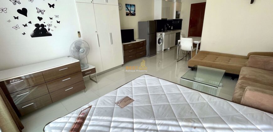 C009983 – Wongamat Condo For Sale