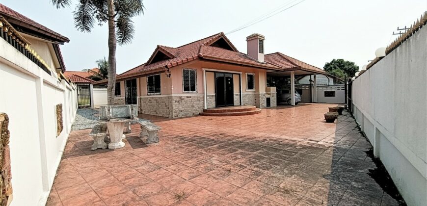 3 Bedroom House At Mabprachan Lake!