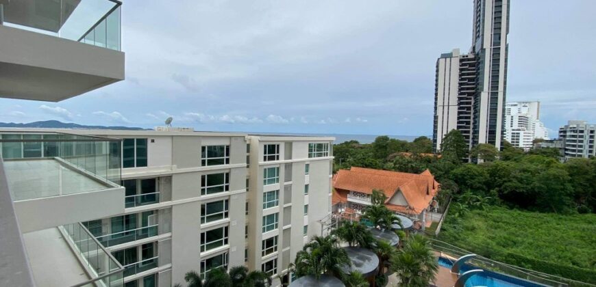 Studio Condo facing Pool view for Sale at Pratamnak