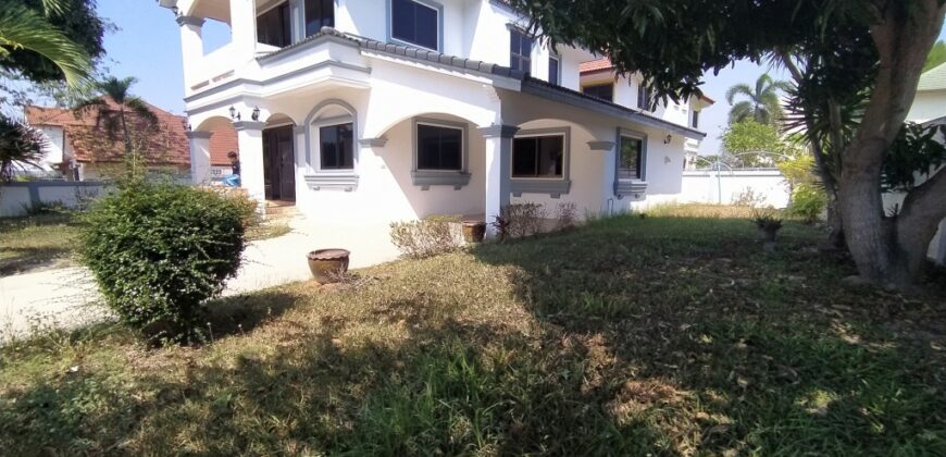 4 Bedroom House For Sale and Rent In Permsub Garden Resort, East Pattaya