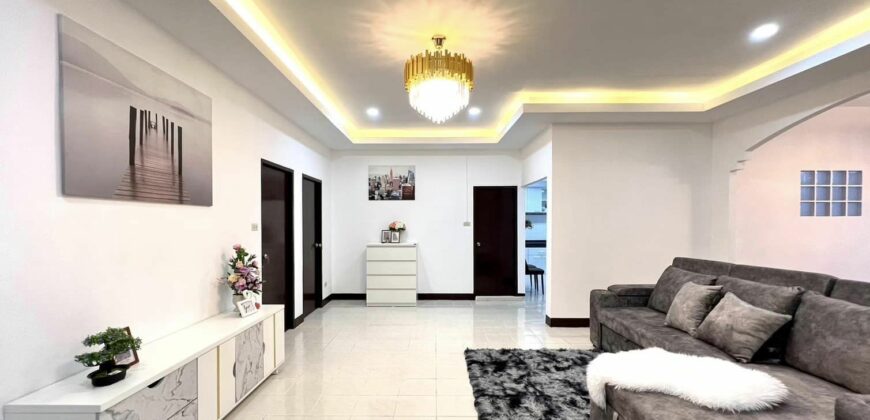 Beautiful House for sale at East Pattaya