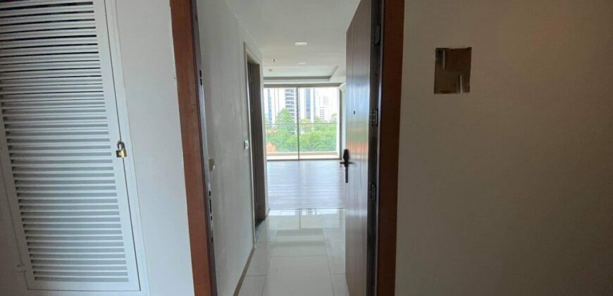 Studio Condo facing Pool view for Sale at Pratamnak