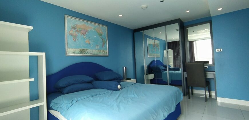 Luxury 3 Bedrooms condo for Sale in Pratumnak