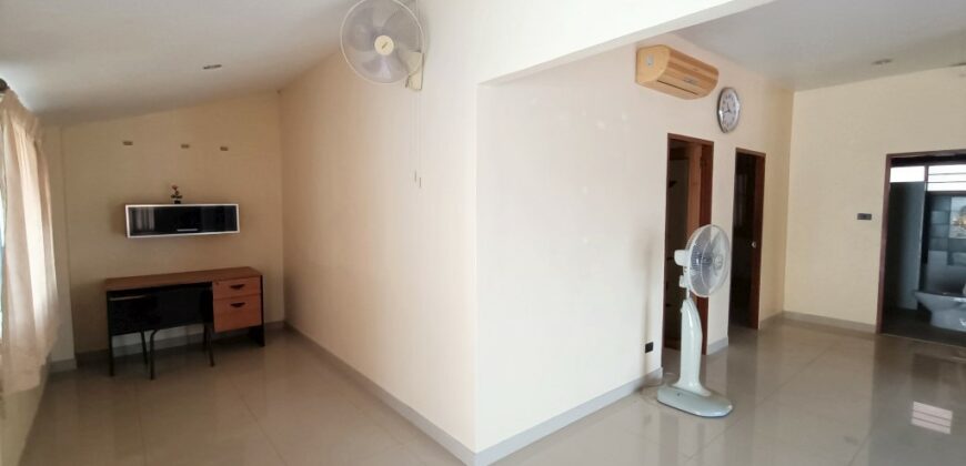 3 Bedroom House At Mabprachan Lake!