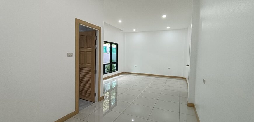 Brand New House For Sale near Mabprachan