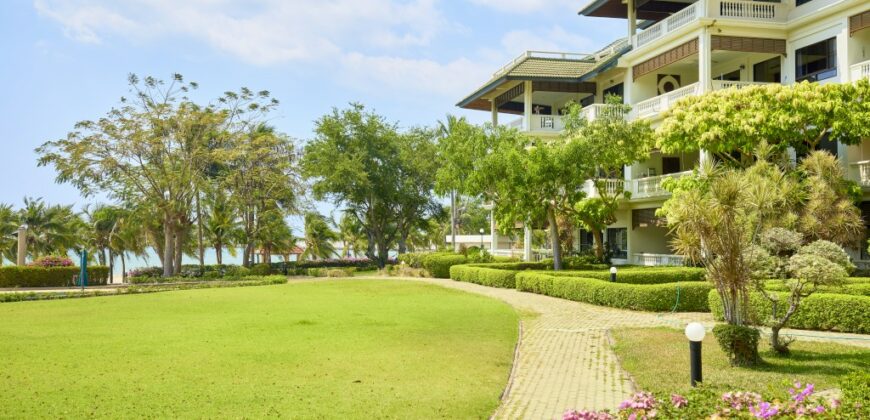 Beach-front condo for sale  in Baan Amphur