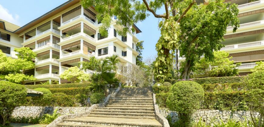 Beach-front condo for sale  in Baan Amphur