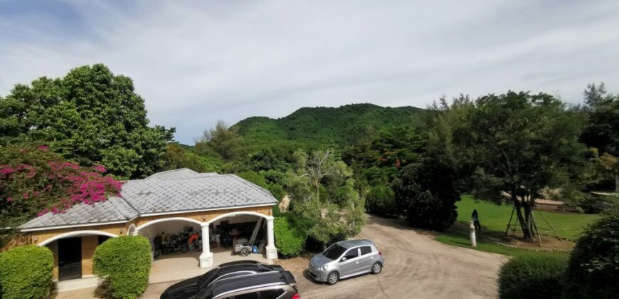 Country Estate for Sale in Bang Saray