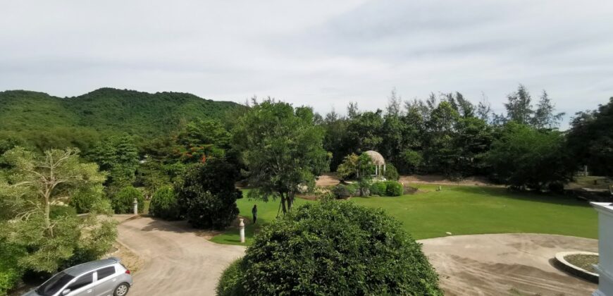 Country Estate for Sale in Bang Saray