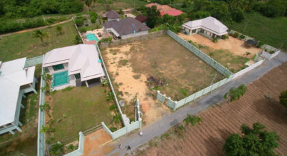 Building Plot  In Baan Amphur