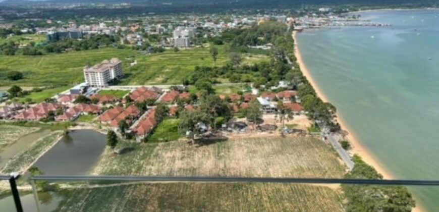 Unique beachfront-directed to Bang Saray Beach