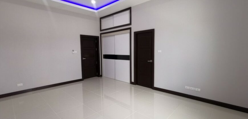 Brand new house for sale at Bangsaray