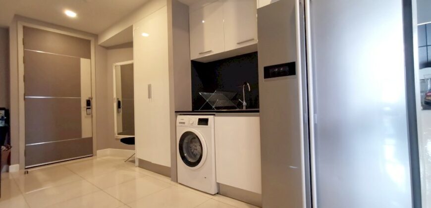 3 Bedrooms condo in Apus Central Pattaya