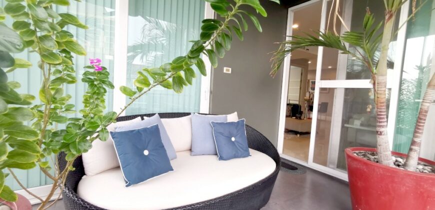 3 Bedrooms condo in Apus Central Pattaya