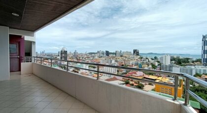 Sea view 2 bedrooms condo for in Central Pattaya