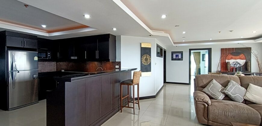 Sea view 2 bedrooms condo for in Central Pattaya