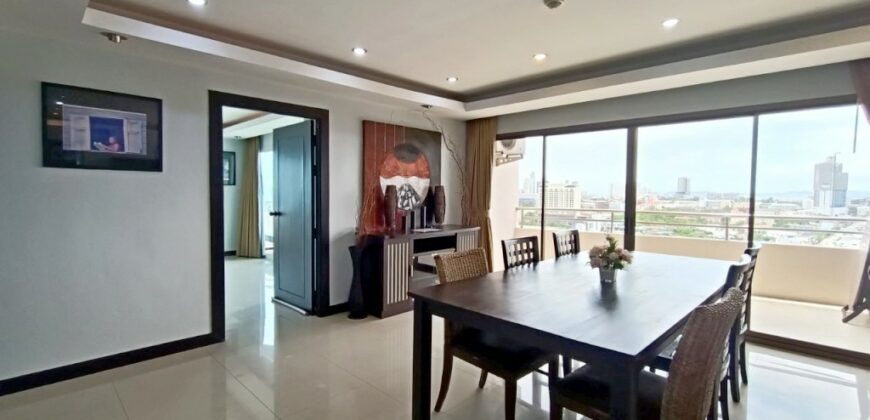 Sea view 2 bedrooms condo for in Central Pattaya