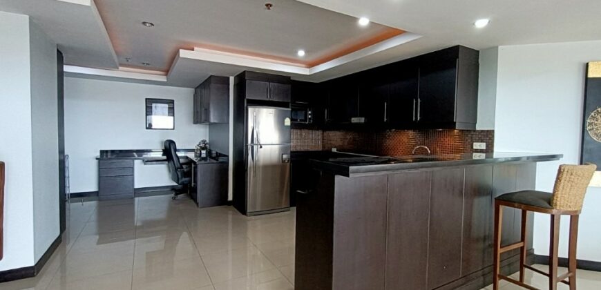 Sea view 2 bedrooms condo for in Central Pattaya