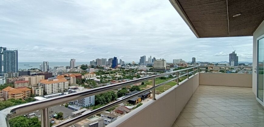 Sea view 2 bedrooms condo for in Central Pattaya