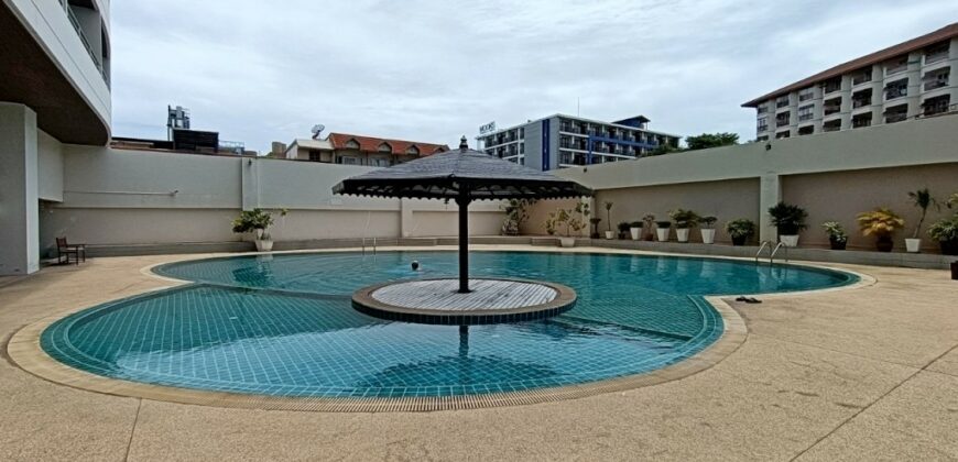 Sea view 2 bedrooms condo for in Central Pattaya