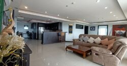 Sea view 2 bedrooms condo for in Central Pattaya