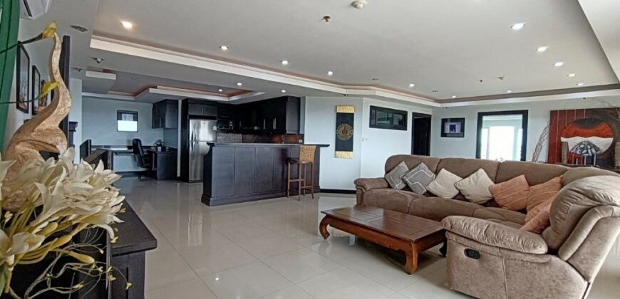 Sea view 2 bedrooms condo for in Central Pattaya