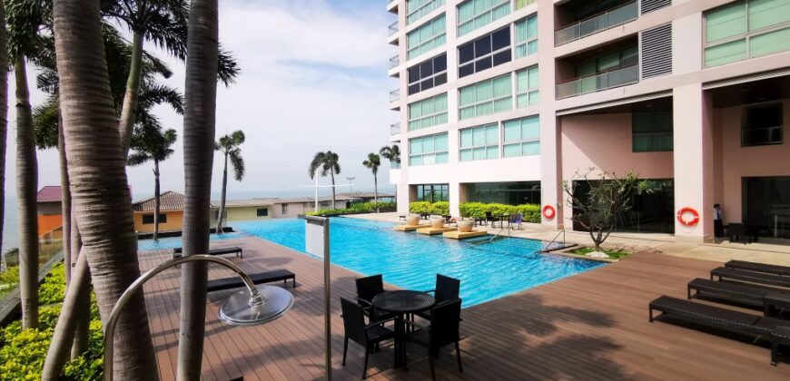 North shore condominium For sale