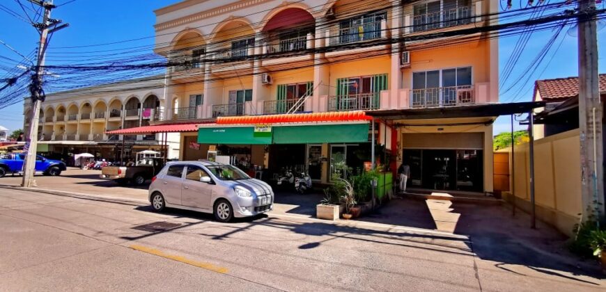 Commercial building For Sale or rent in East Pattaya