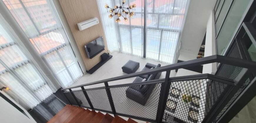 2 Bedrooms Duplex condominium for Rent in East Pattaya