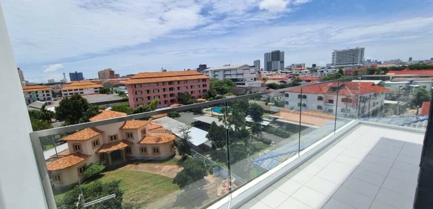 2 Bedrooms Duplex condominium for Rent in East Pattaya