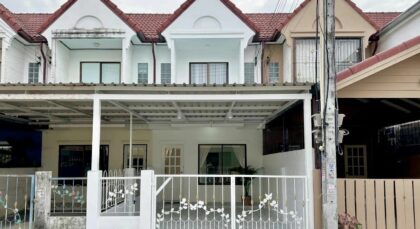 Minimal Townhome for Sale at East Pattaya