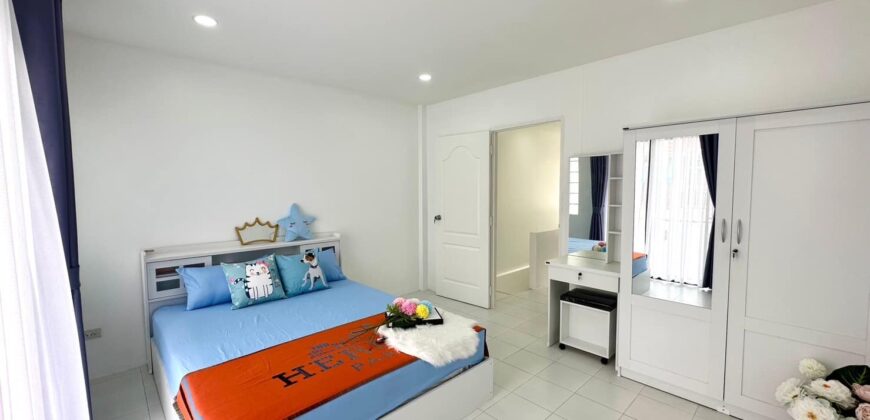 Minimal Townhome for Sale at East Pattaya