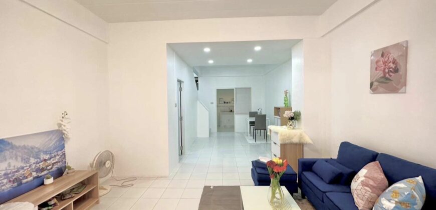 Minimal Townhome for Sale at East Pattaya