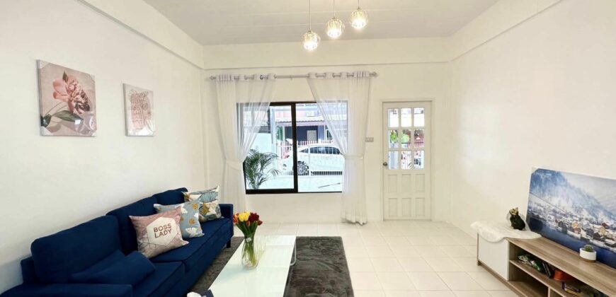 Minimal Townhome for Sale at East Pattaya