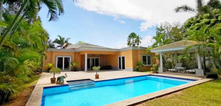 Pool Villa with 3 Bedrooms For Sale Or Rent at Siam Royal View