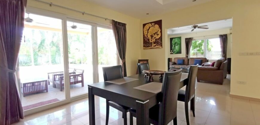 Pool Villa with 3 Bedrooms For Sale Or Rent at Siam Royal View