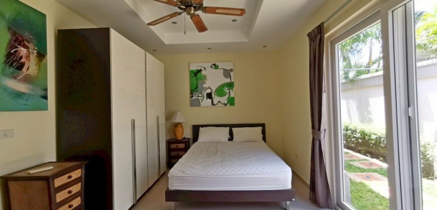 Pool Villa with 3 Bedrooms For Sale Or Rent at Siam Royal View