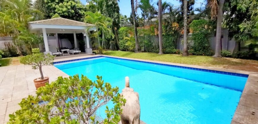 Pool Villa with 3 Bedrooms For Sale Or Rent at Siam Royal View