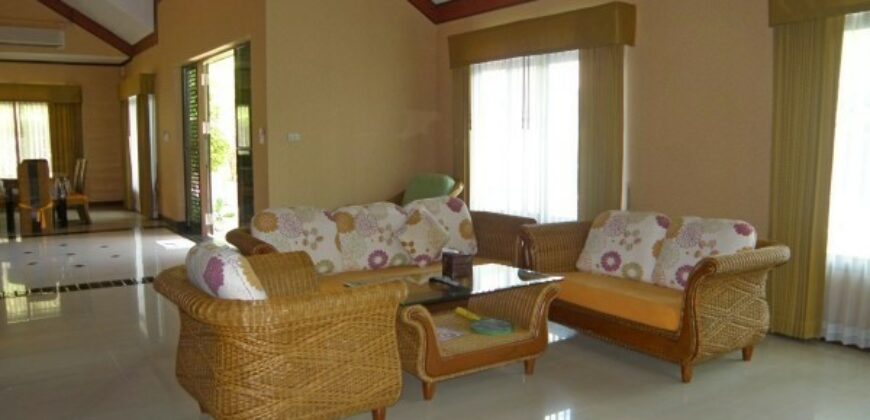 Private Pool Villa For Rent in East Pattaya