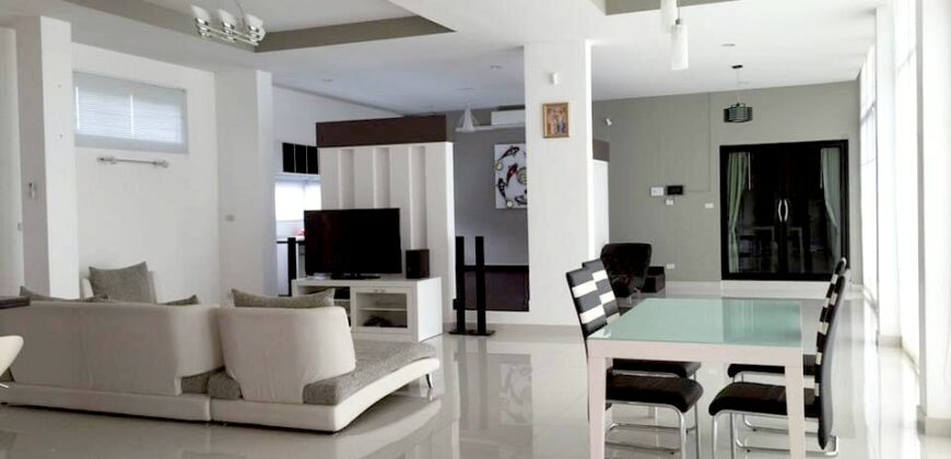 House and commercial Building for sale in East Pattaya