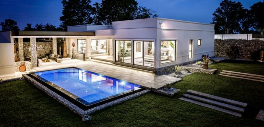 Luxury pool villa for sale in Plantation estate, Mabprachan Pattaya